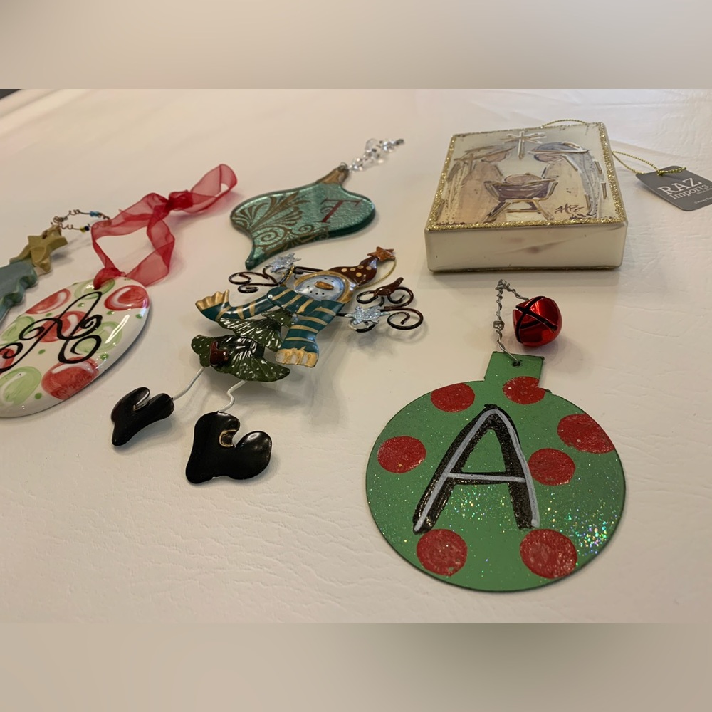 Lot of 6 assorted Christmas ornaments, ceramic and multi media - Picture 4 of 9